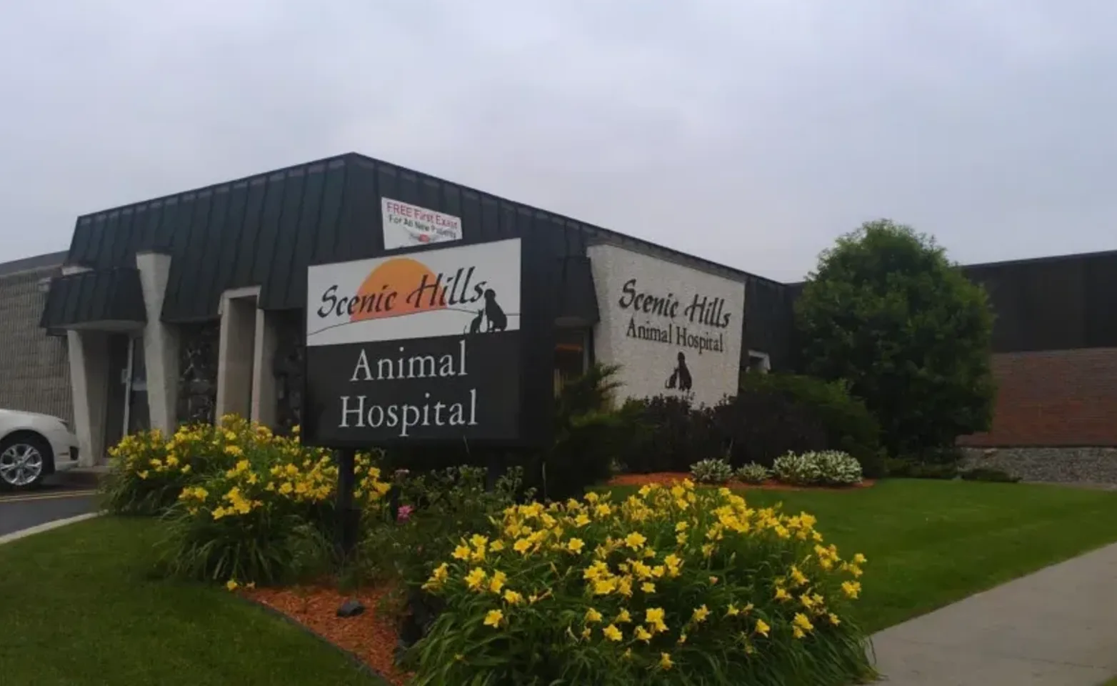 Exterior of Scenic Hills Animal Hospital building