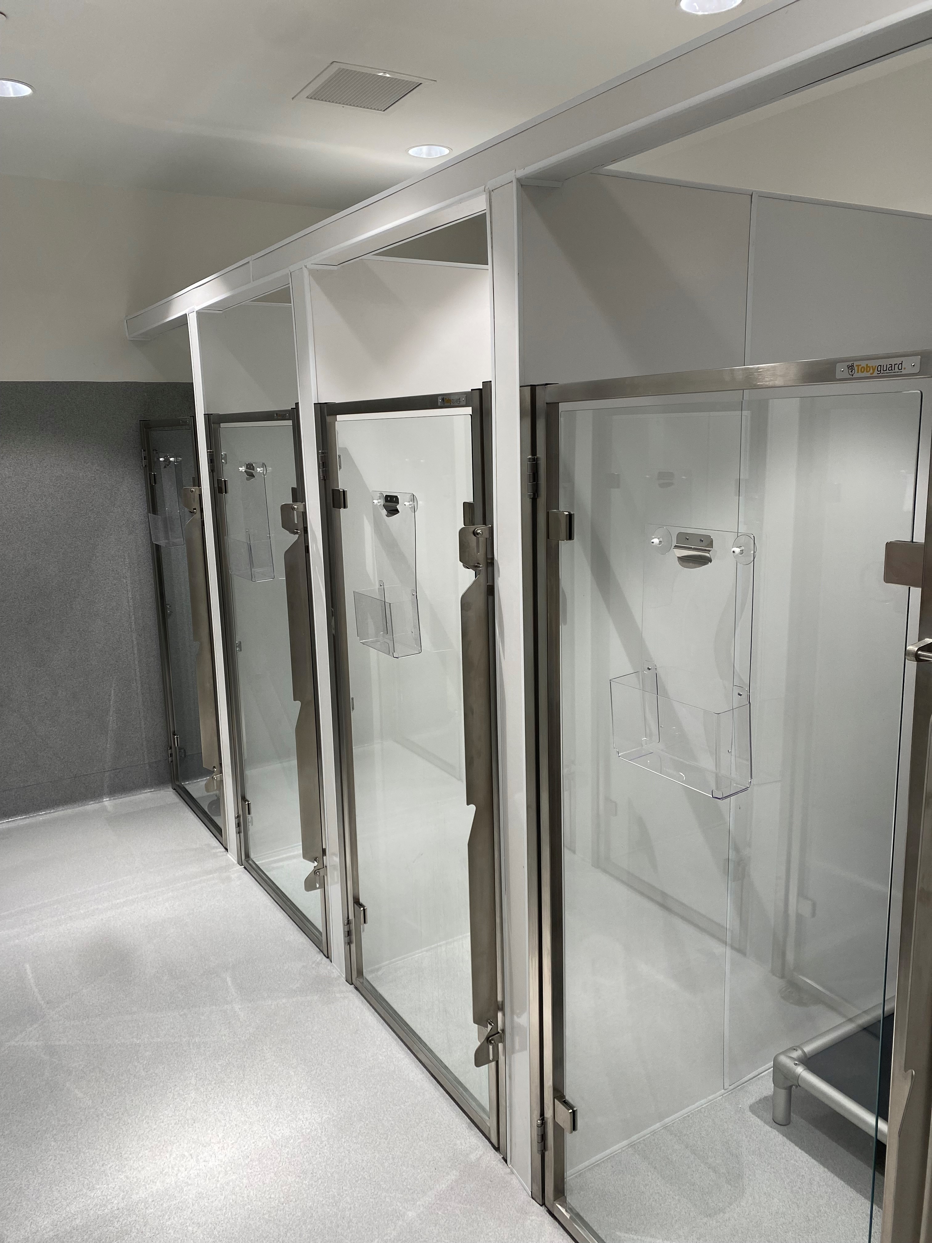 McGilvray Veterinary Hospital 0708 - Dog Ward 1