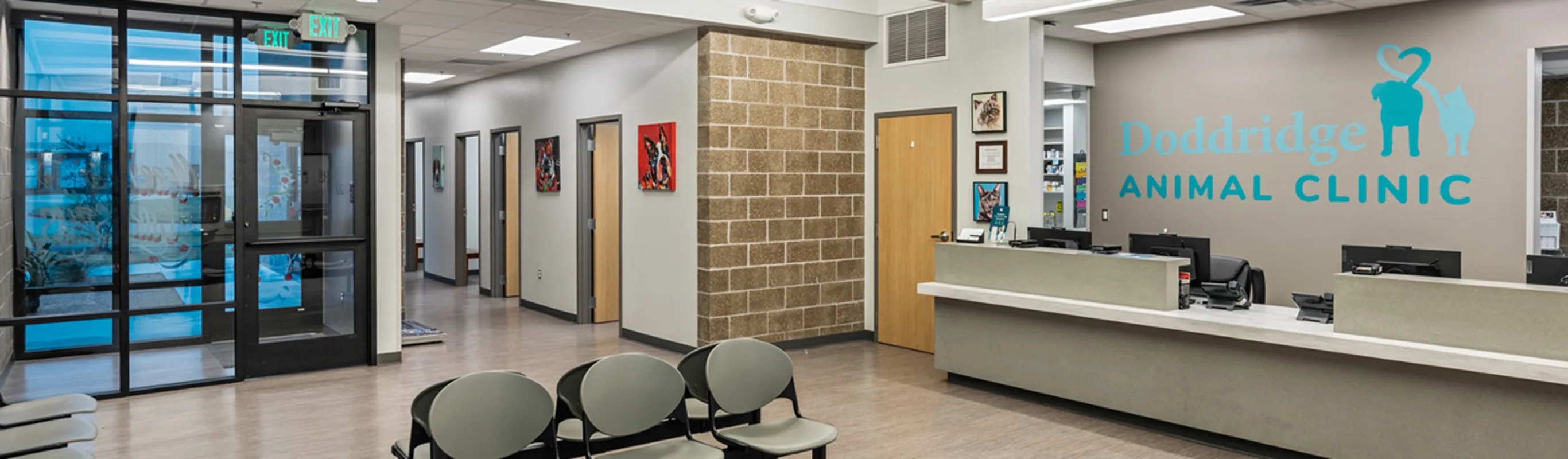 The lobby of Doddridge Animal Clinic