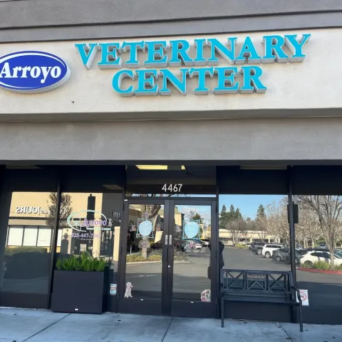 Exterior of Arroyo Veterinary Center