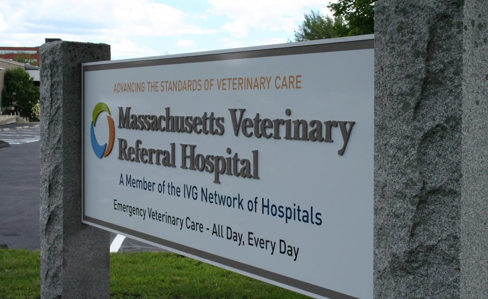 Massachusetts Veterinary Referral Hospital Clinic sign Massachusetts Veterinary Referral Hospital Clinic sign