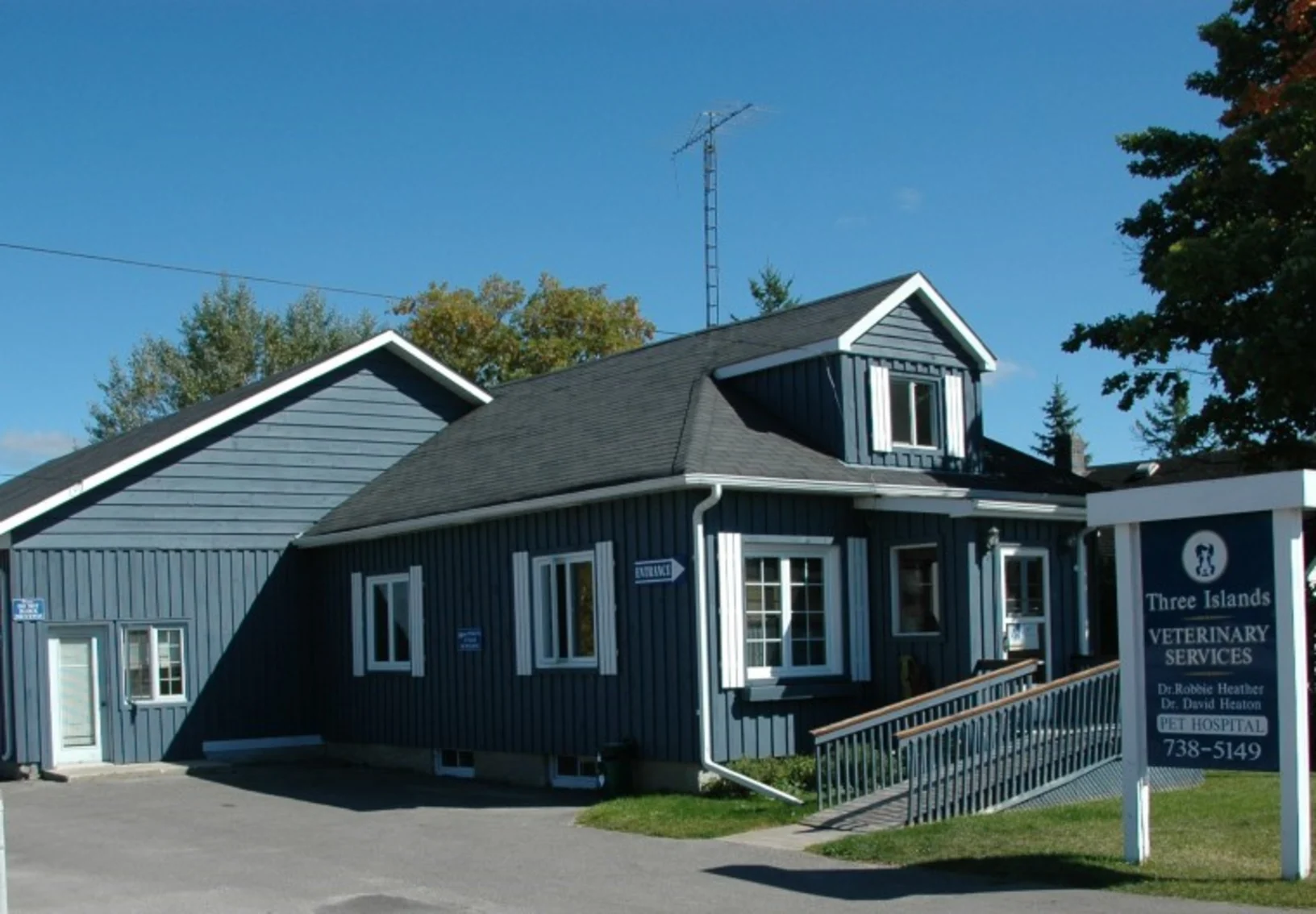 Three Islands Veterinary Services Building Exterior