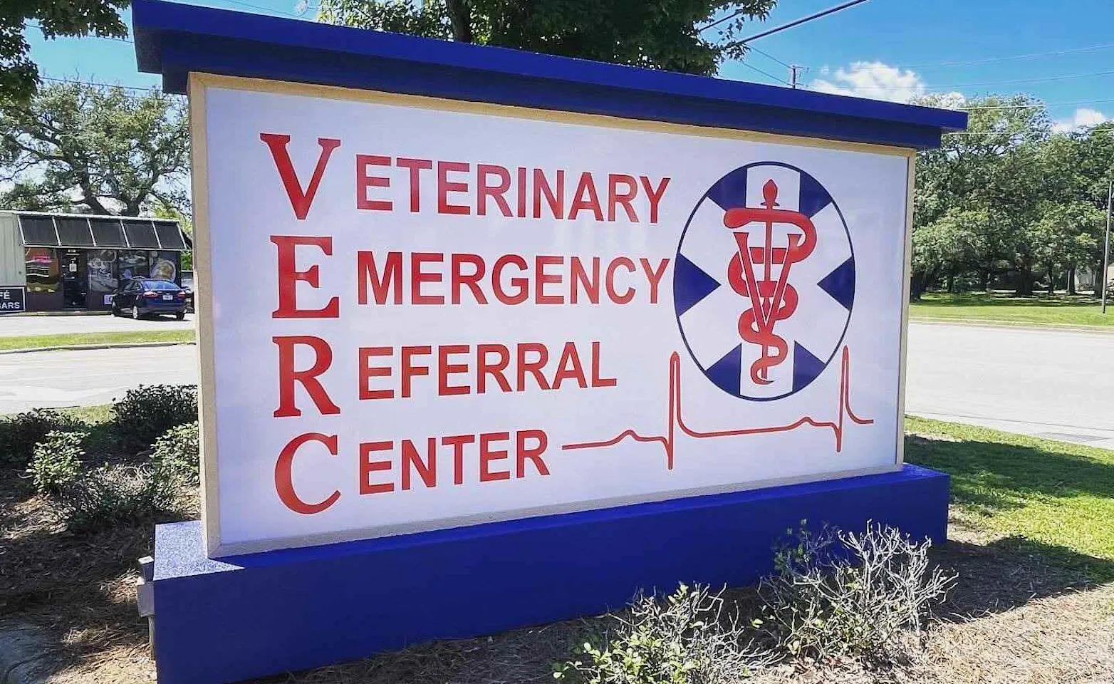 Veterinary Emergency Referral Center's building sign. Veterinary Emergency Referral Center's building sign.