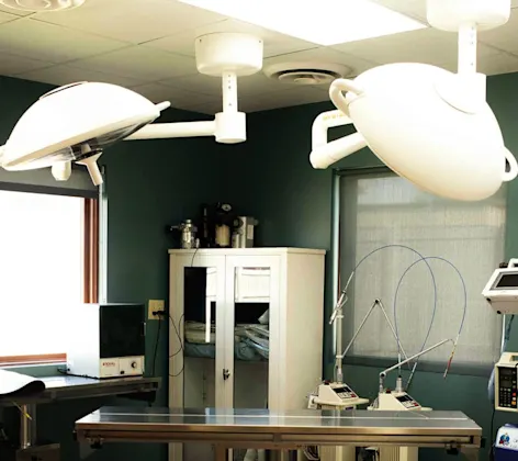 Surgery room at Nebraska Animal Medical Center. Surgery room at Nebraska Animal Medical Center.