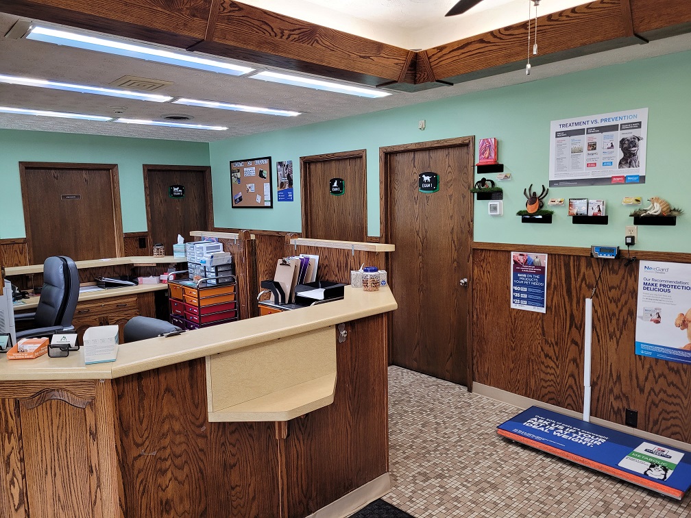 Kimberly Pines Veterinary Hospital Reception
