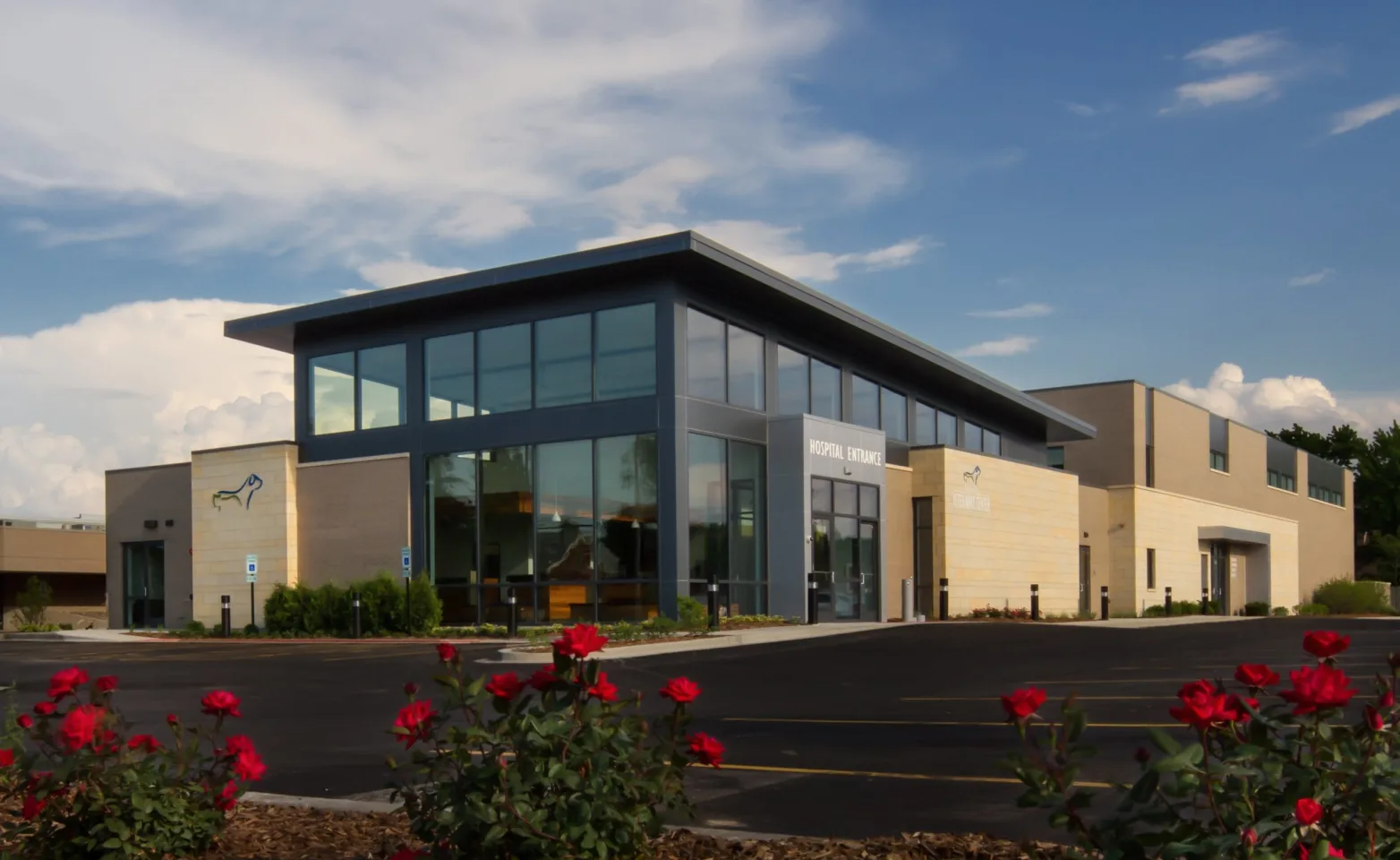 exterior of Countryside Veterinary Center