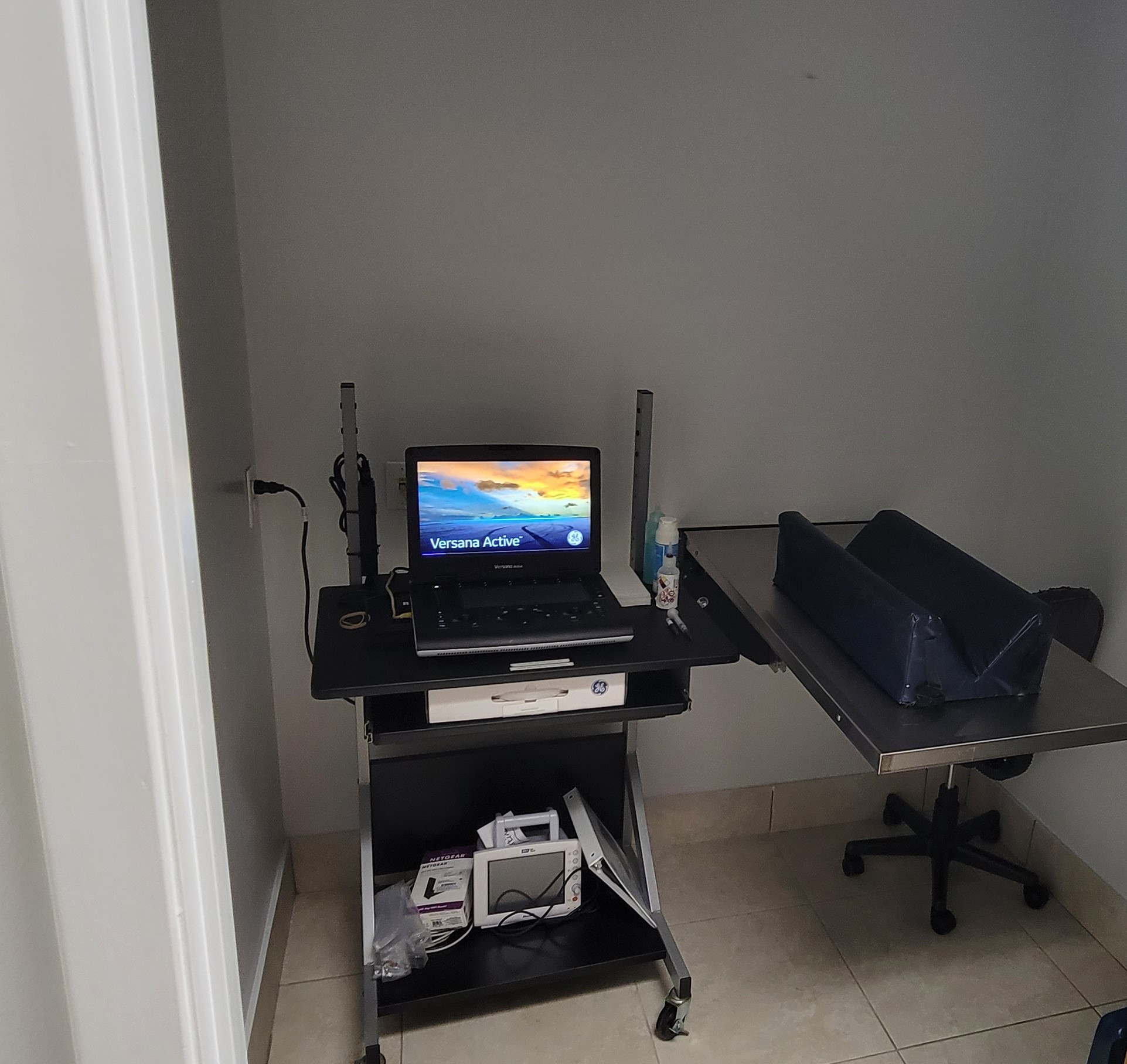 Parkway Veterinary Hospital Ultrasound Room