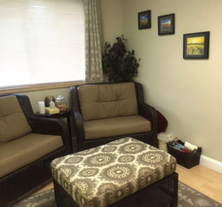 Cascade Animal Clinic Waiting Room