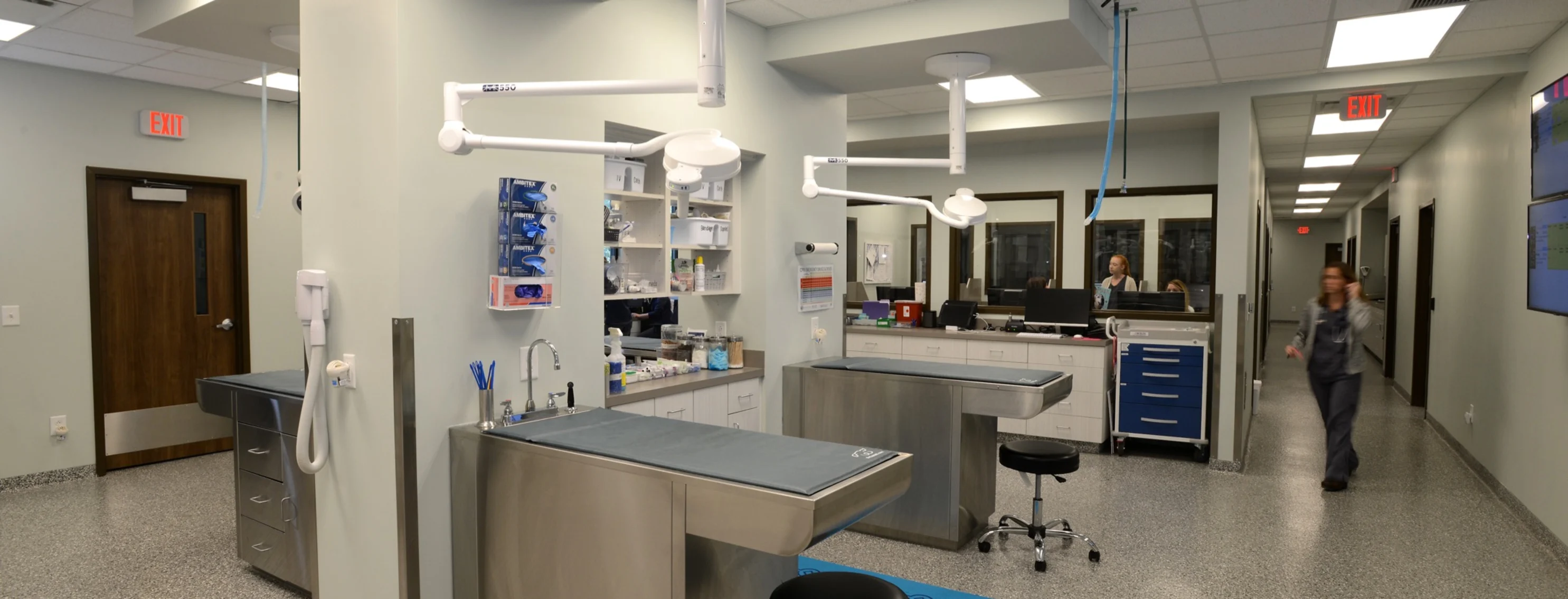 Inside park west veterinary associates hospital Inside park west veterinary associates hospital