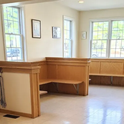 Lobby and seating area at Henniker Veterinary Hospital Lobby and seating area at Henniker Veterinary Hospital