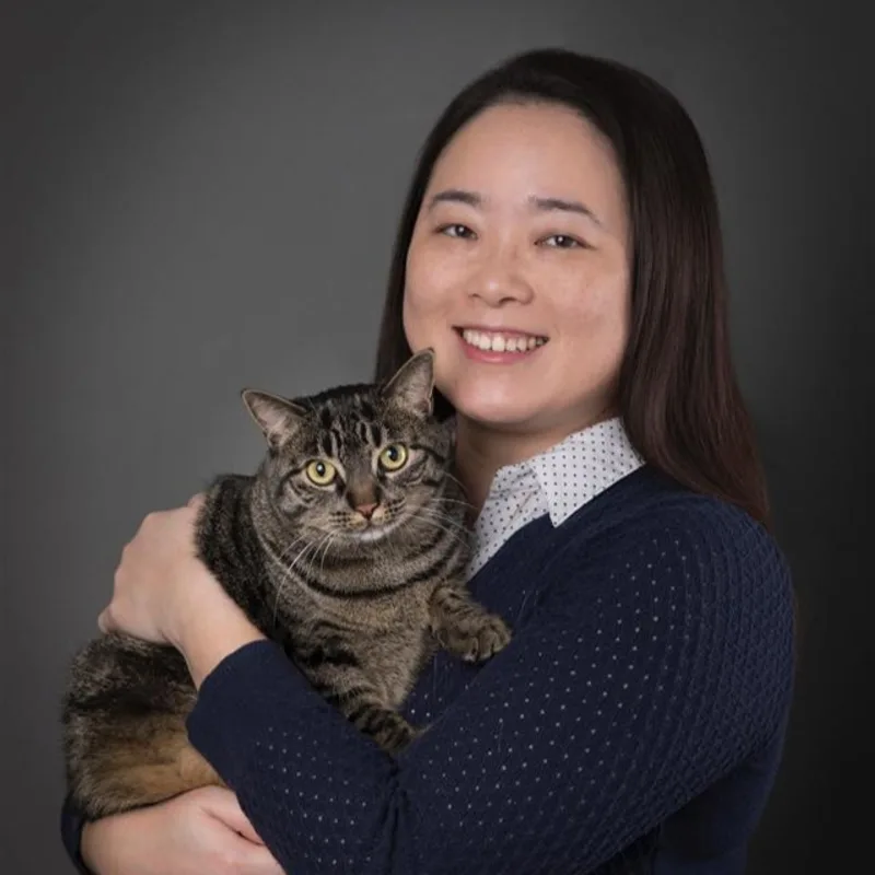 Sandy Young, DVM, DACVECC Sandy Young, DVM, DACVECC