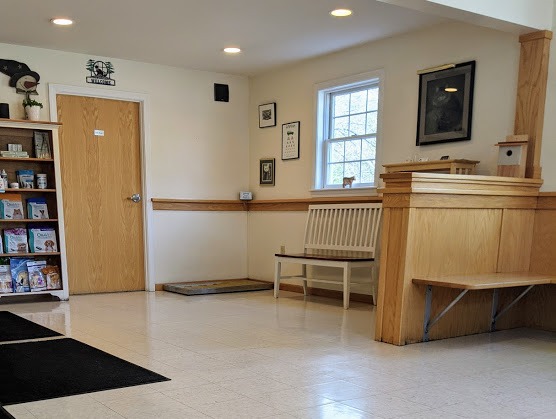 Lobby and seating area at Henniker Veterinary Hospital