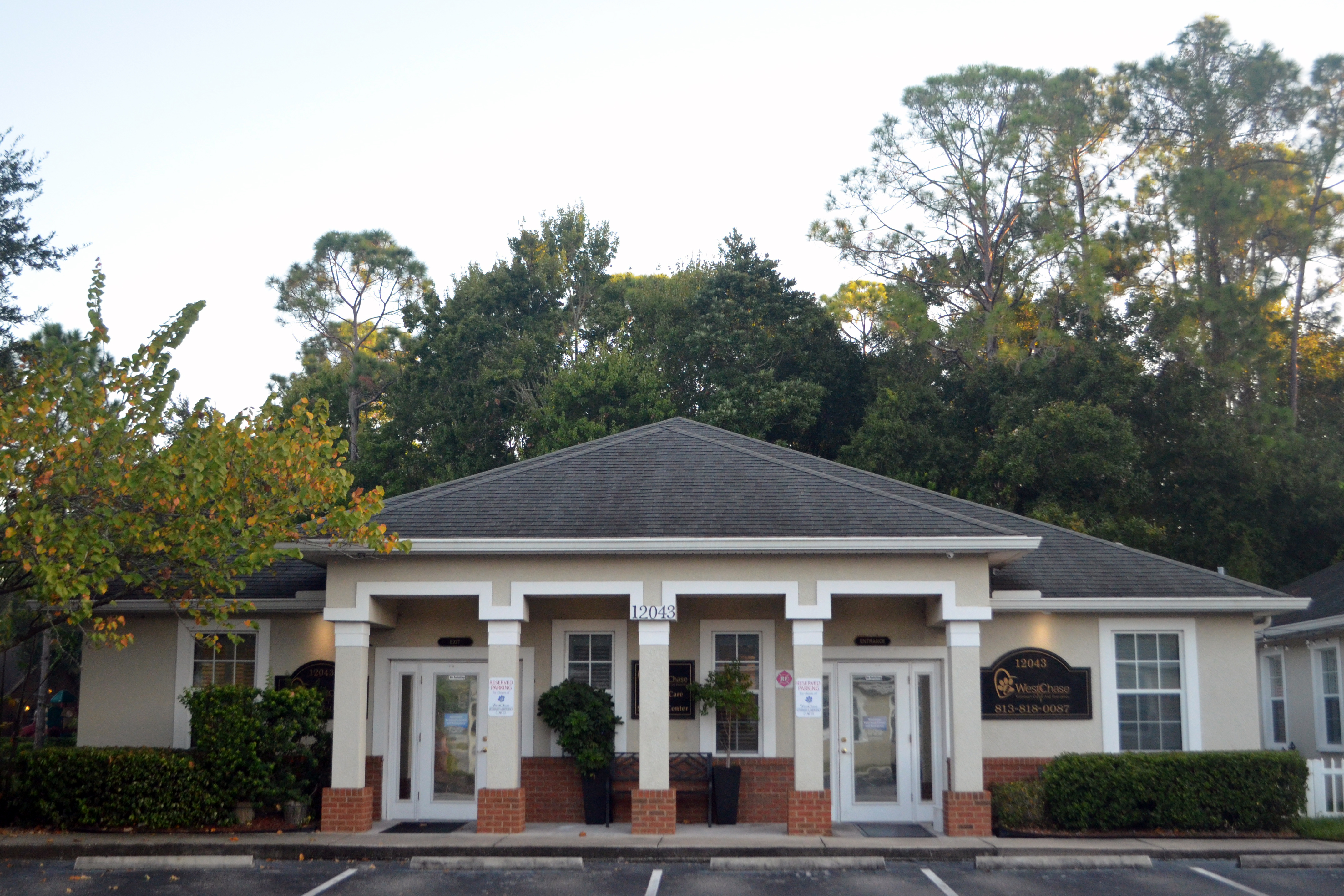 Westchase Veterinary Center and Emergency Front of Critical Care/Surgical Center