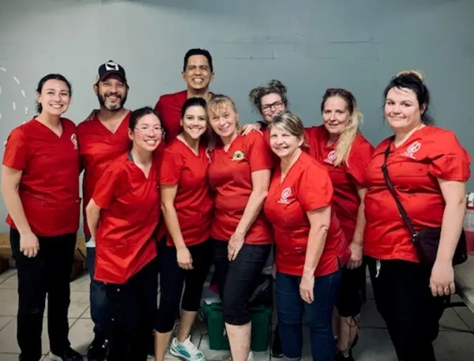 Allandale's staff smiling for the camera at Roatan Honduras Allandale's staff smiling for the camera at Roatan Honduras