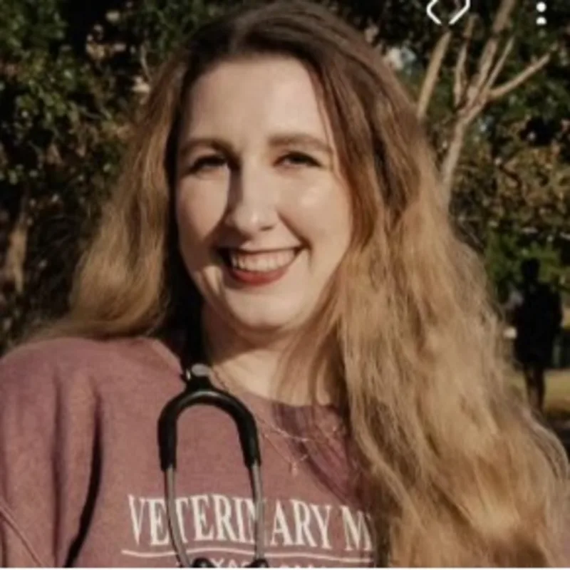 Dr. Maddie Anderson Dr. Maddie Anderson