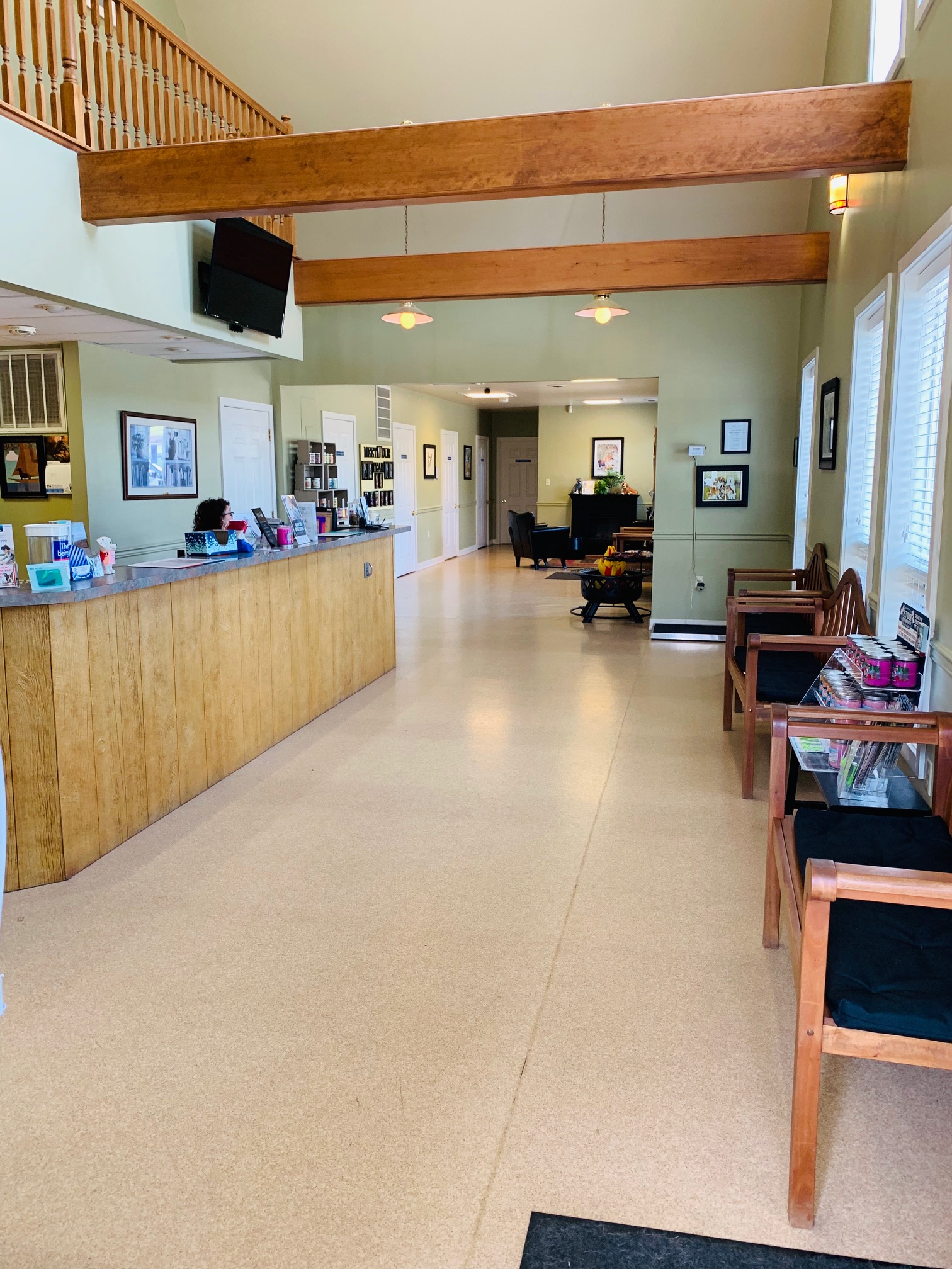 Best Friends Animal Hospital Lobby and waiting area