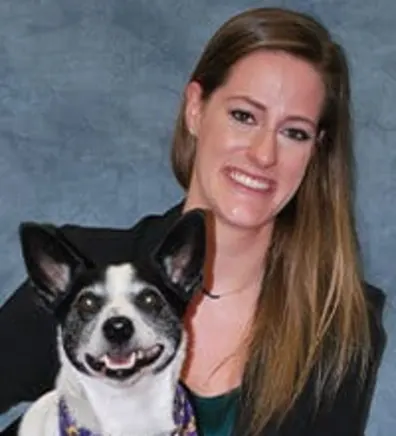 Dr. Kirtsen Plomin, vet at Old Town Animal Care Center Dr. Kirtsen Plomin, vet at Old Town Animal Care Center