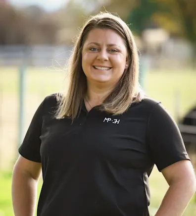 Caitlin Canger, Veterinary Technician at McKinlay & Peters Equine Hospital Caitlin Canger, Veterinary Technician at McKinlay & Peters Equine Hospital