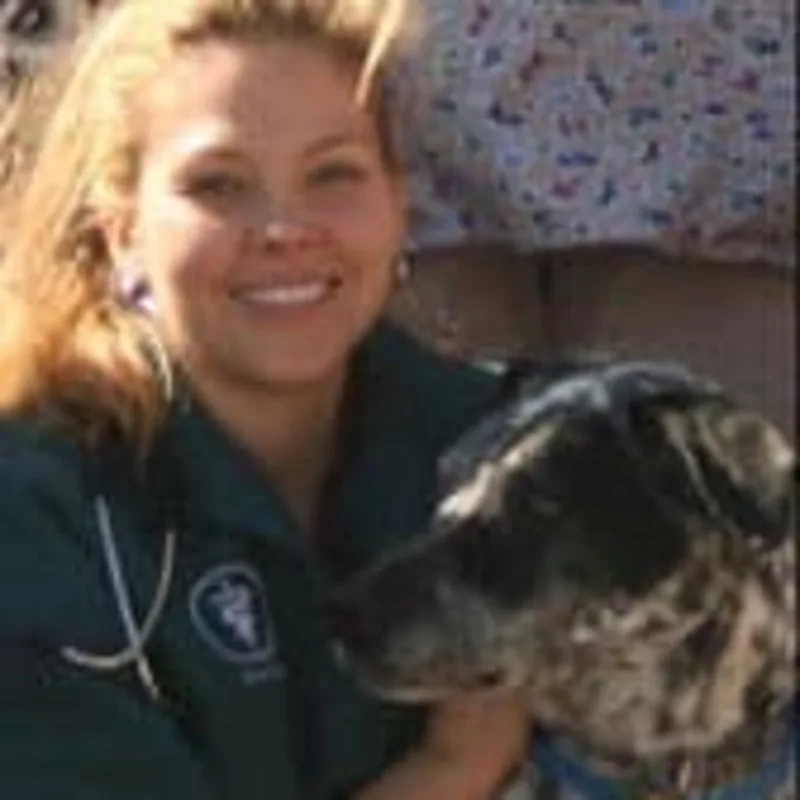 Dr. Janelle Morton with dog Dr. Janelle Morton with dog