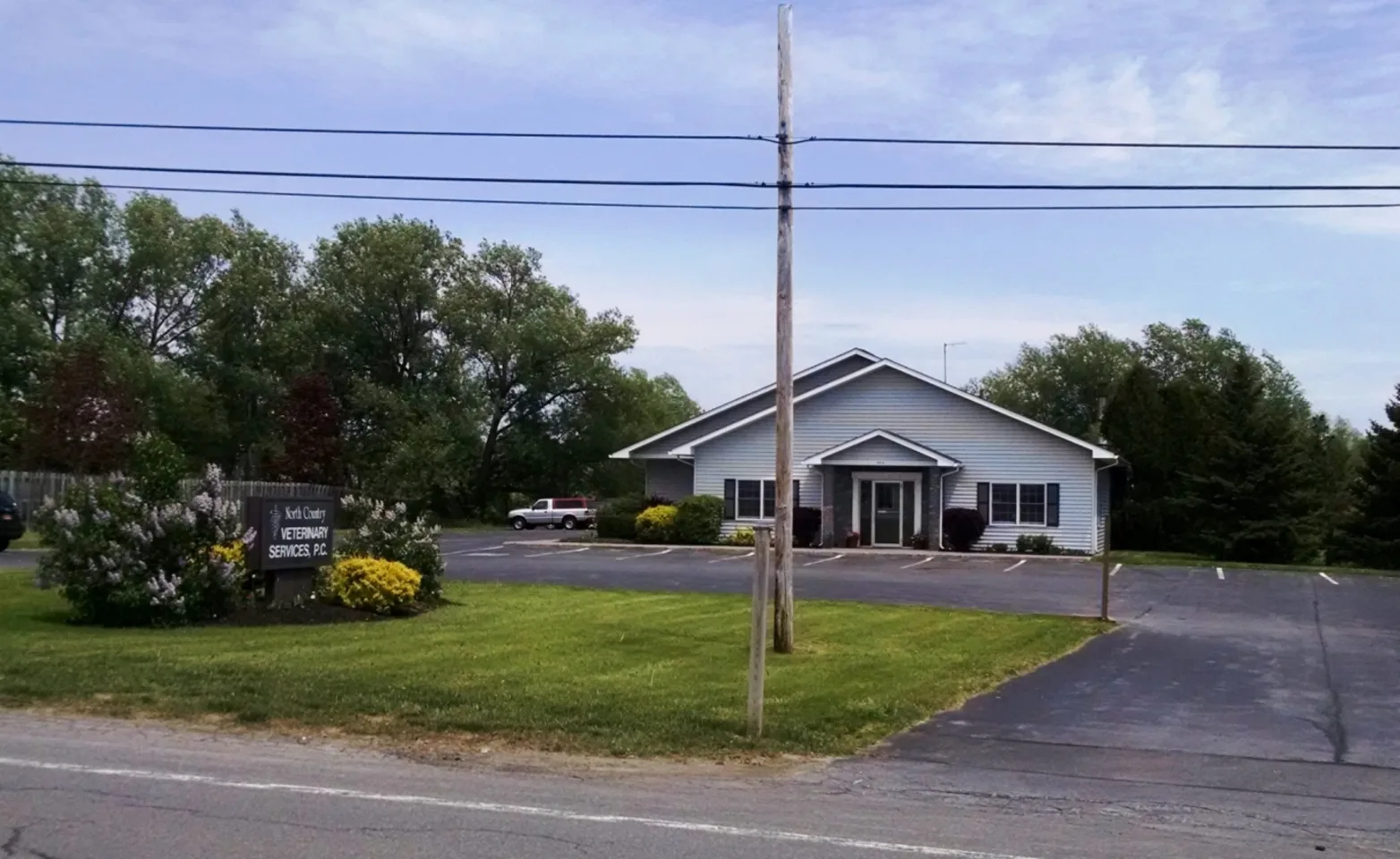 Front of the Pulaski building of North Country Veterinary Services