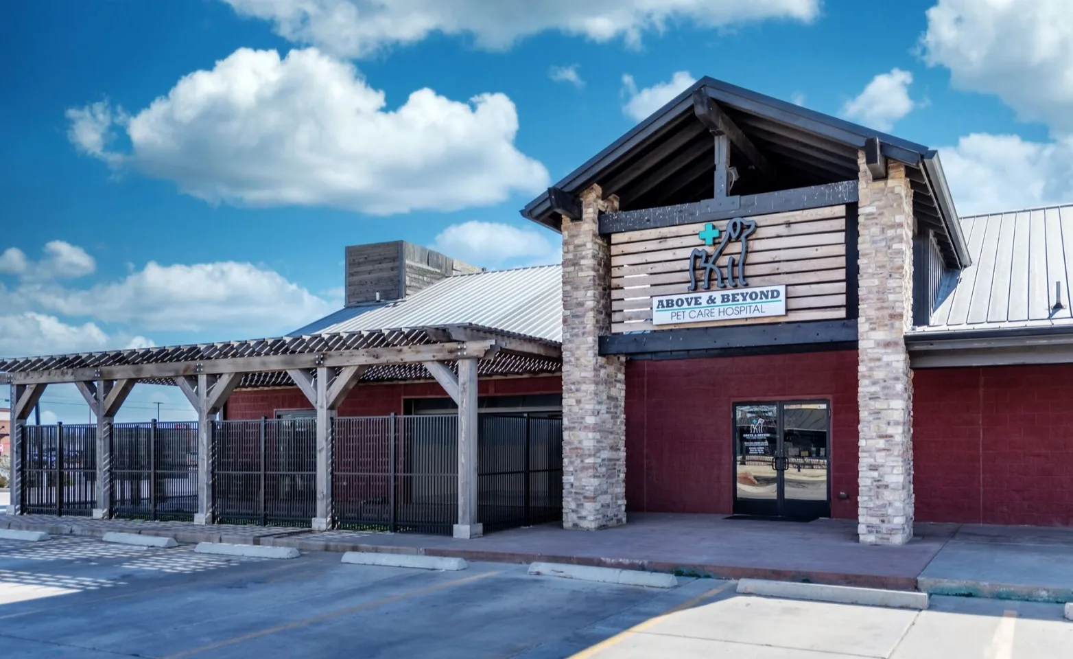 Front entrance of Above & Beyond Pet Care Hospital building