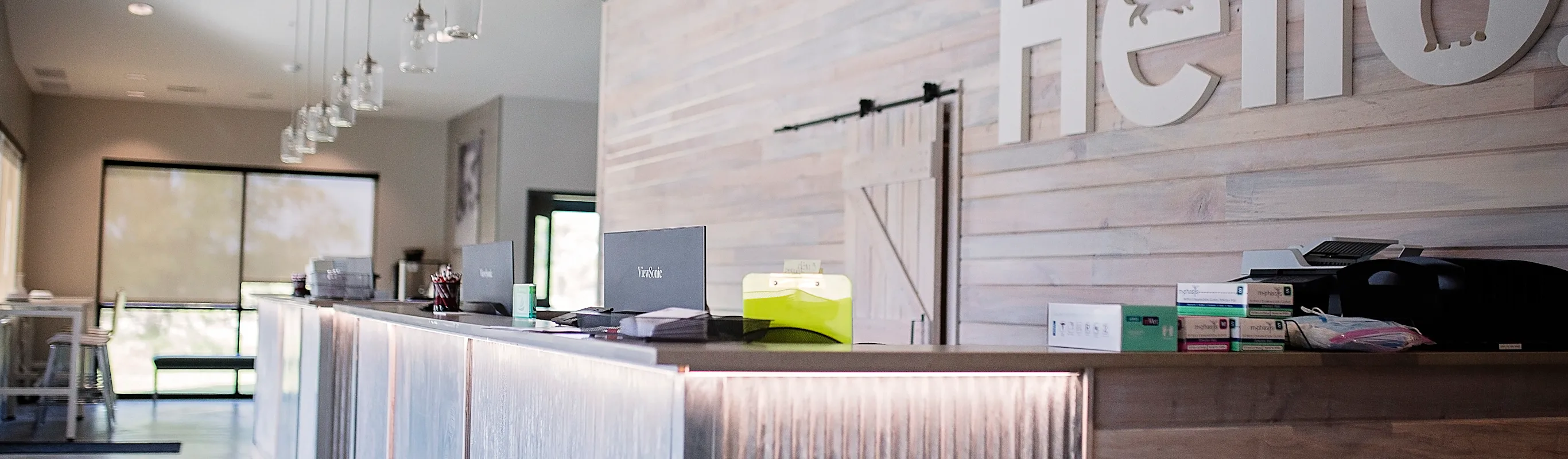 Reception desk at VESHW. Reception desk at VESHW.