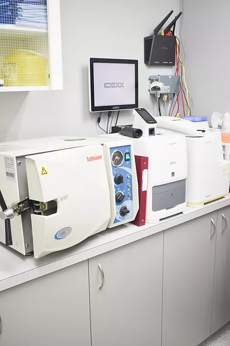 IDEXX equipment and tech