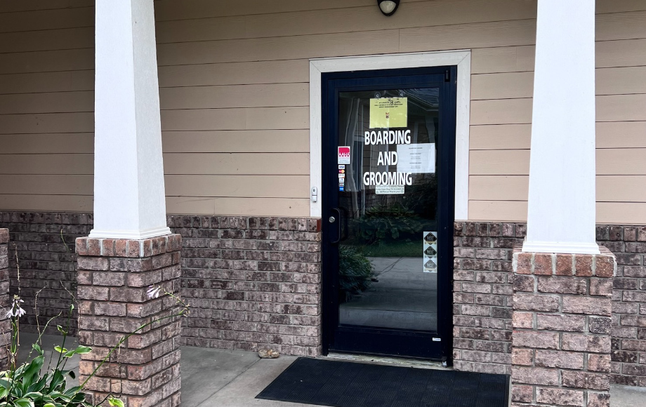 Boarding and grooming entrance of the Roxboro Animal Hospital