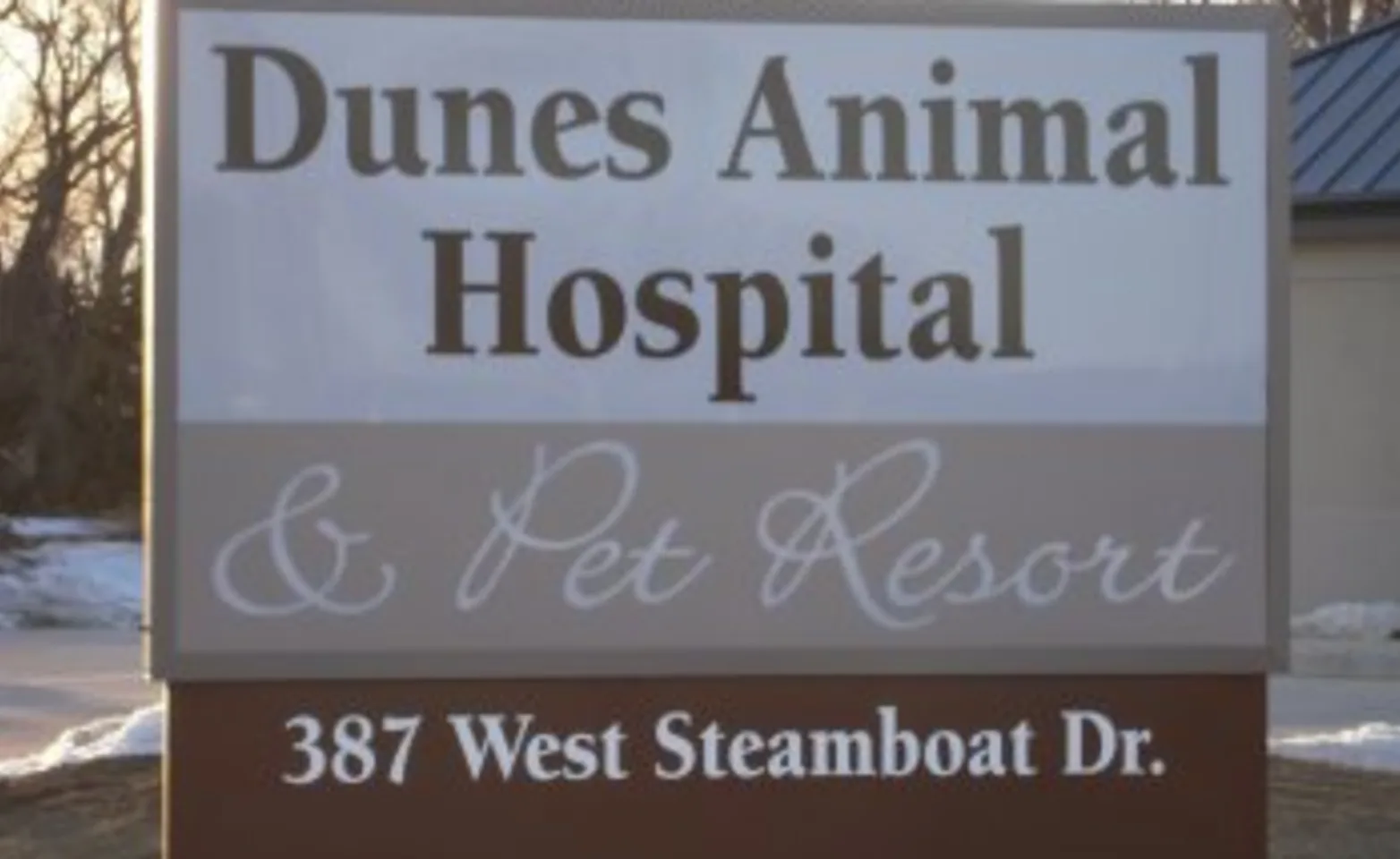 Dunes Animal Hospital Sign Outside