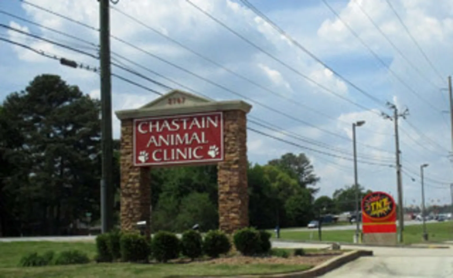 Chastain Animal Clinic Sign