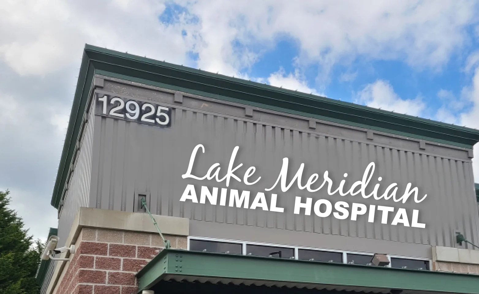 building exterior of Lake Meridian Animal Hospital in Kent, WA building exterior of Lake Meridian Animal Hospital in Kent, WA