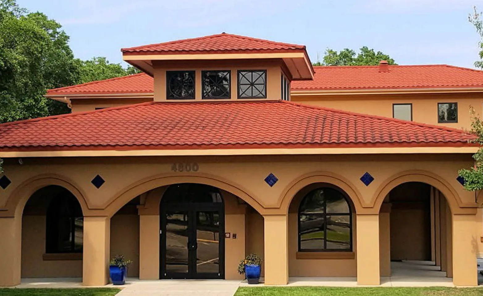 Exterior view of Veterinary Emergency Referral Center Exterior view of Veterinary Emergency Referral Center