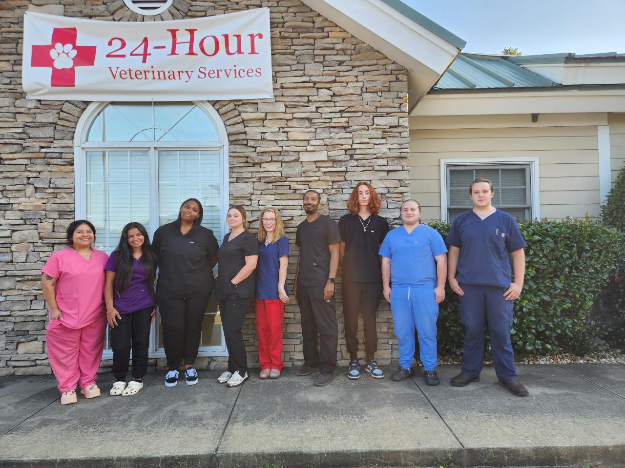 24 hour emergency animal hospital best sale near me