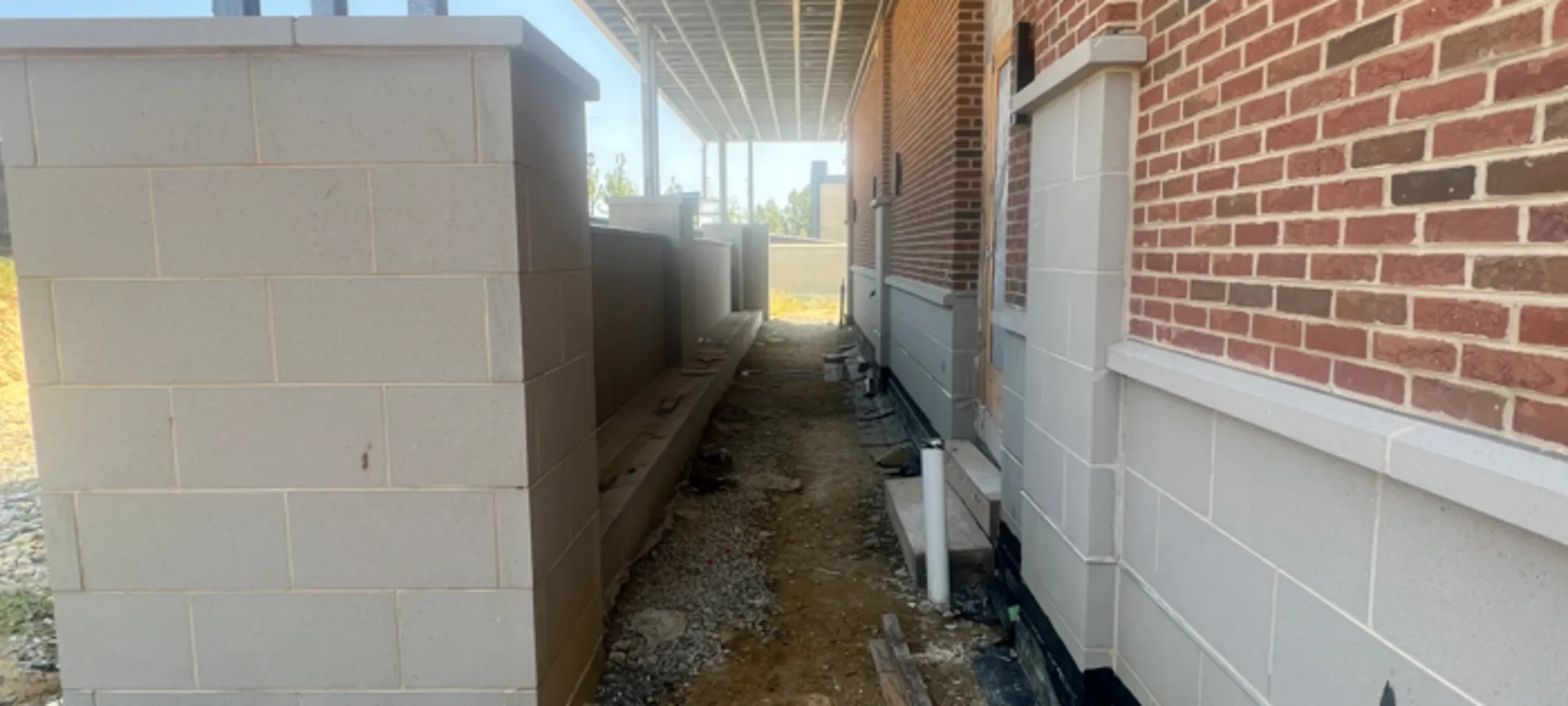 Construction of fenced area in Virginia Veterinary Centers Construction of fenced area in Virginia Veterinary Centers