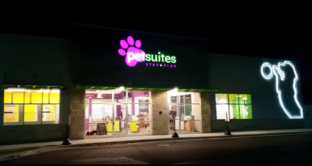 PetSuites Lake in the Hills video tour