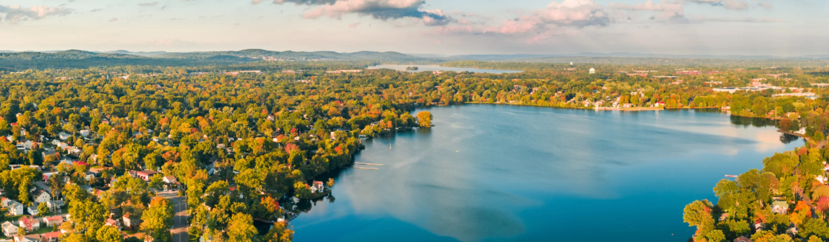 Image of Lake Parsippany with trees surrounding it Image of Lake Parsippany with trees surrounding it