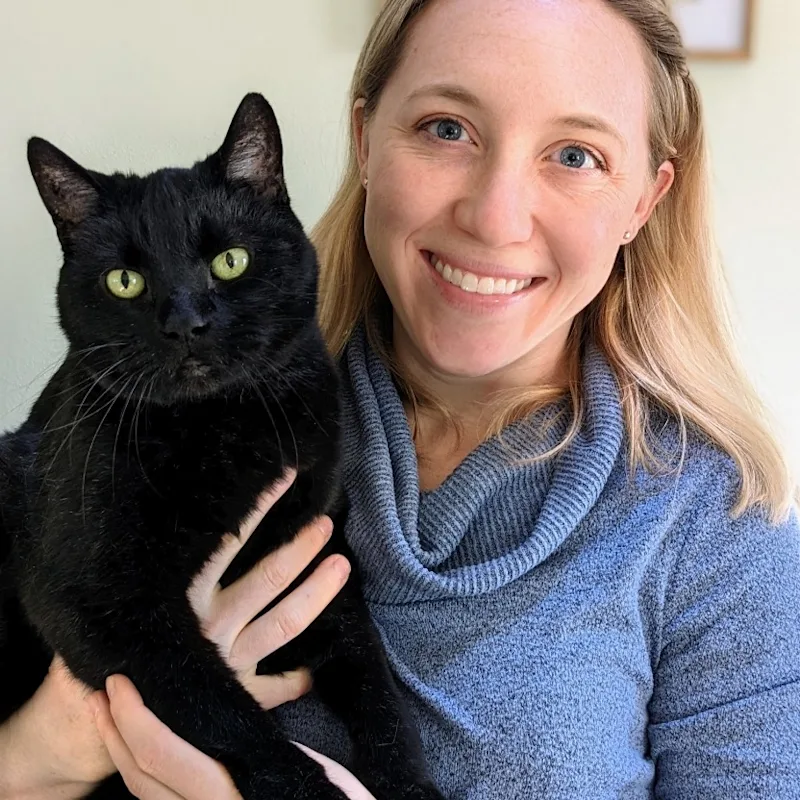 Dr. Sarah Sapp holding cat Dr. Sarah Sapp holding cat