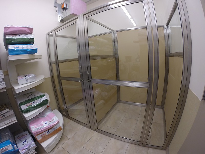 Shower Rooms at Huntsville Animal Hospital