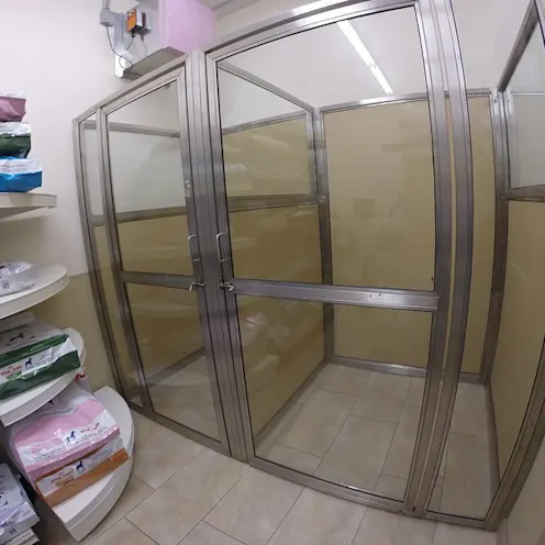 Shower Rooms at Huntsville Animal Hospital Shower Rooms at Huntsville Animal Hospital