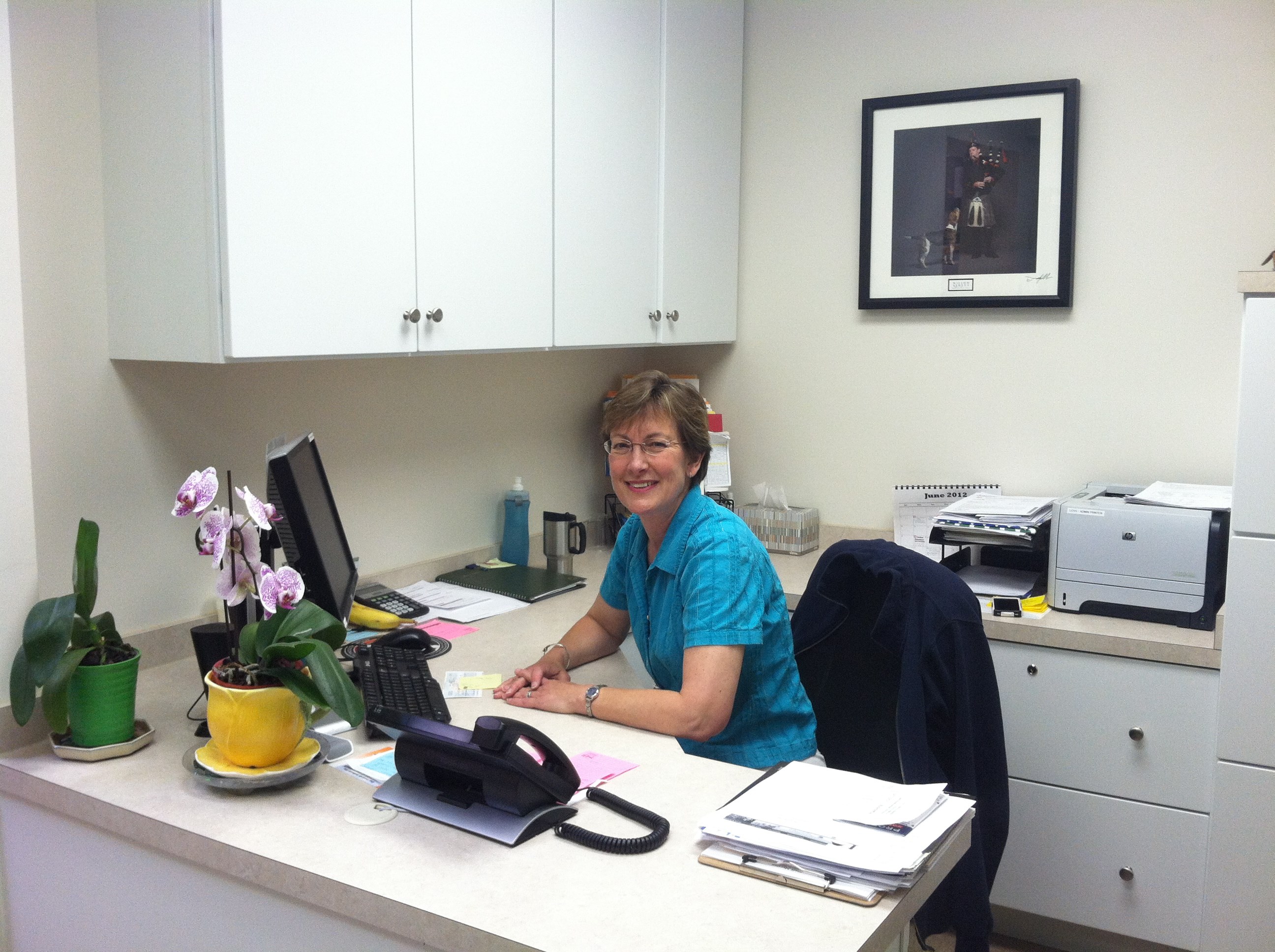 The reception desk at Ludwigs Corner Veterinary Hospital