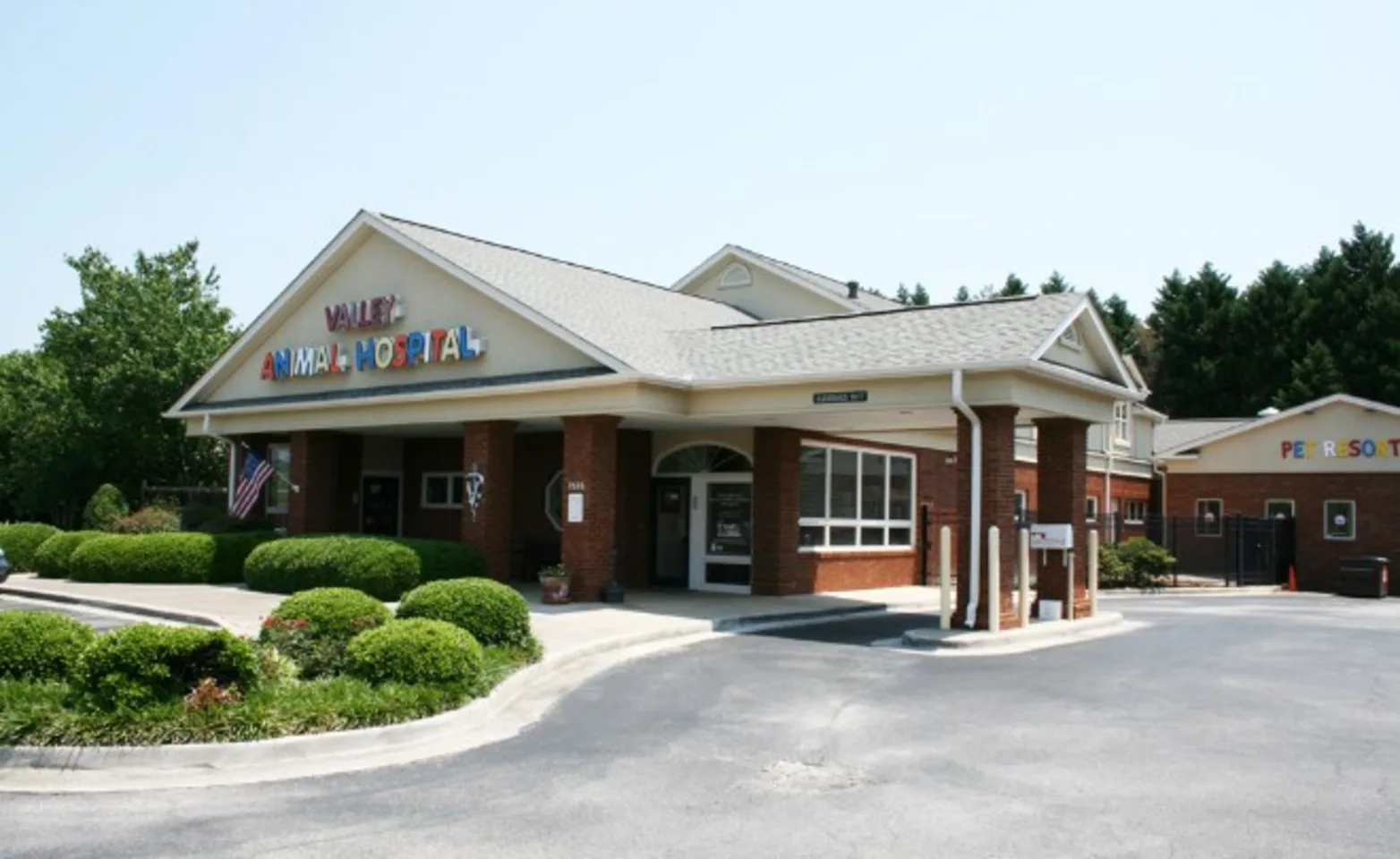  Valley Animal Hospital & Pet Resort Exterior Closeup