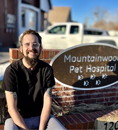 Matthew Schumacher, vet tech at Mountainwood Pet Hospital Matthew Schumacher, vet tech at Mountainwood Pet Hospital