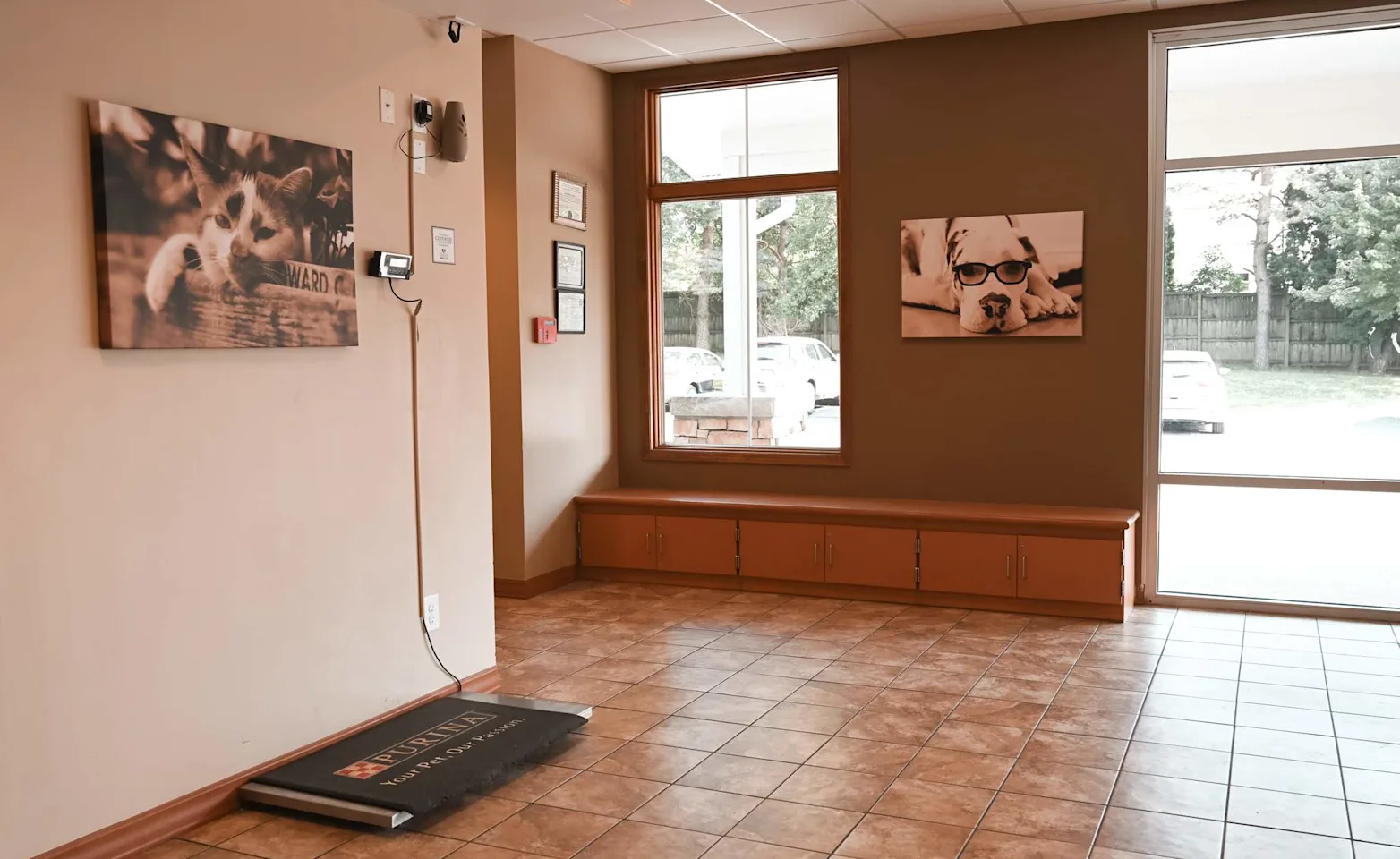 Office at Animal Care Center of Polaris. Office at Animal Care Center of Polaris.