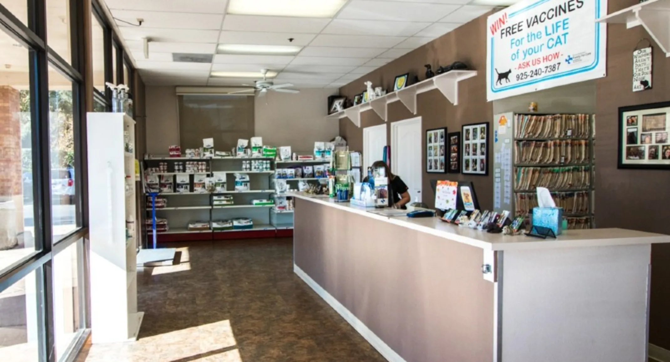 Brentwood Family Pet Care Reception Area and Lobby