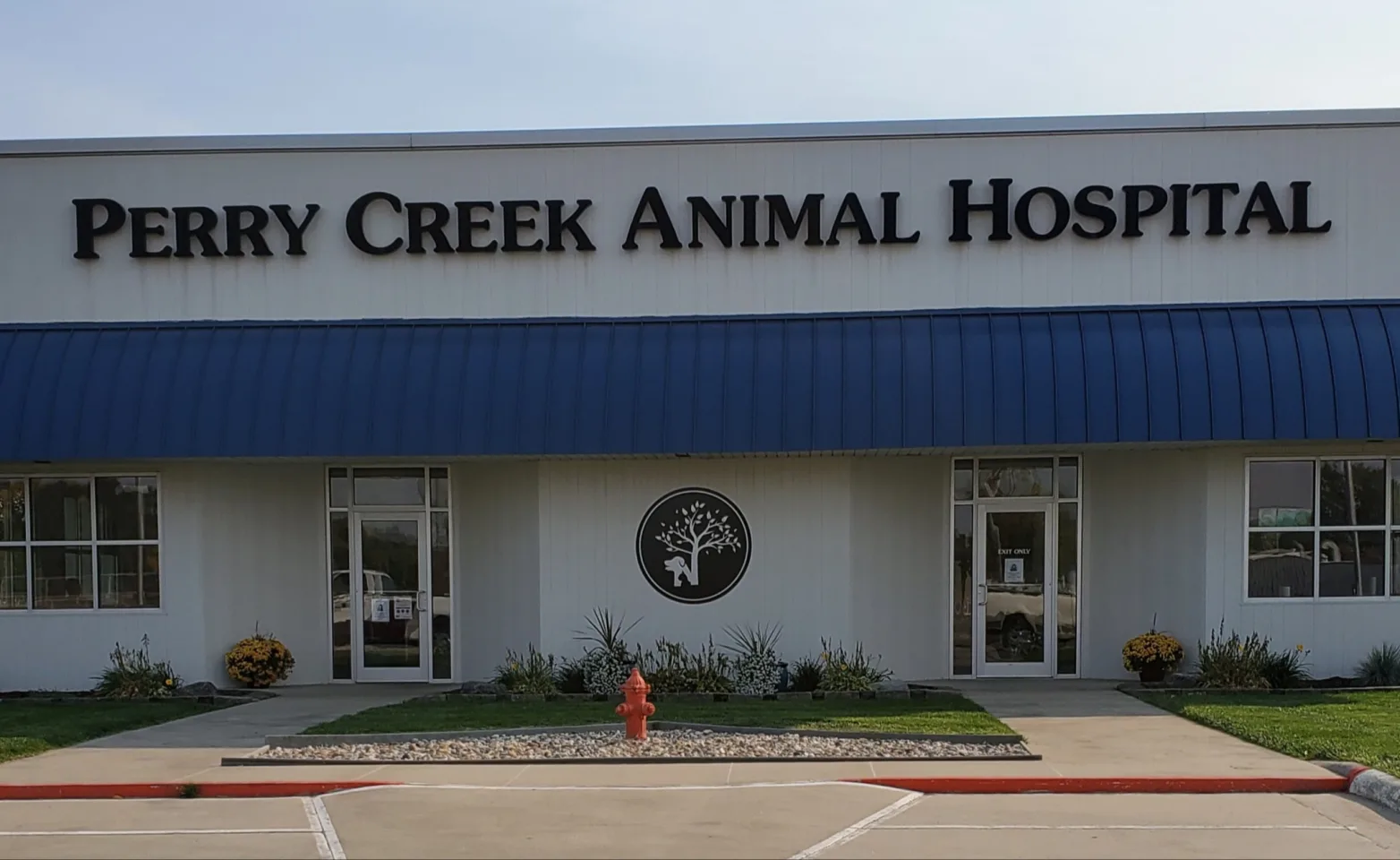 Family Pet Hospital Perry Creek 0131 - Building Exterior Family Pet Hospital Perry Creek 0131 - Building Exterior
