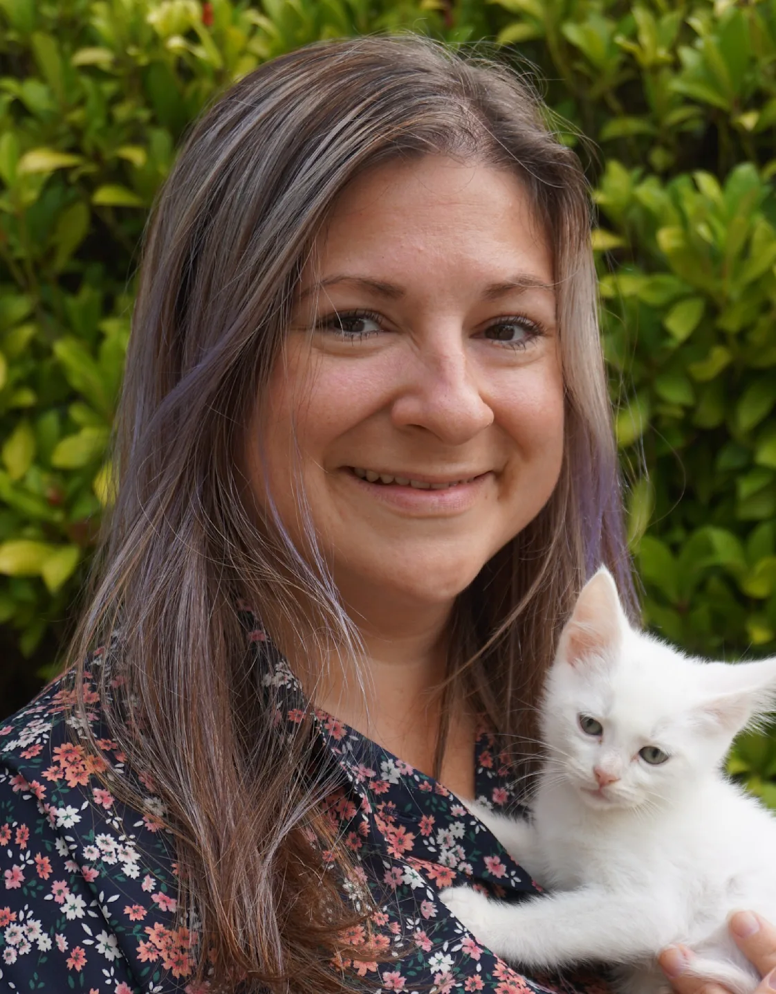 Farleigh Hodgson with a cat Farleigh Hodgson with a cat