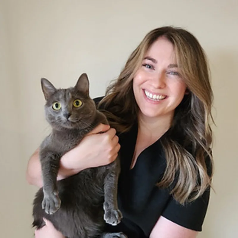 Dr. Alanna MacKinnon  Dr. Alanna MacKinnon