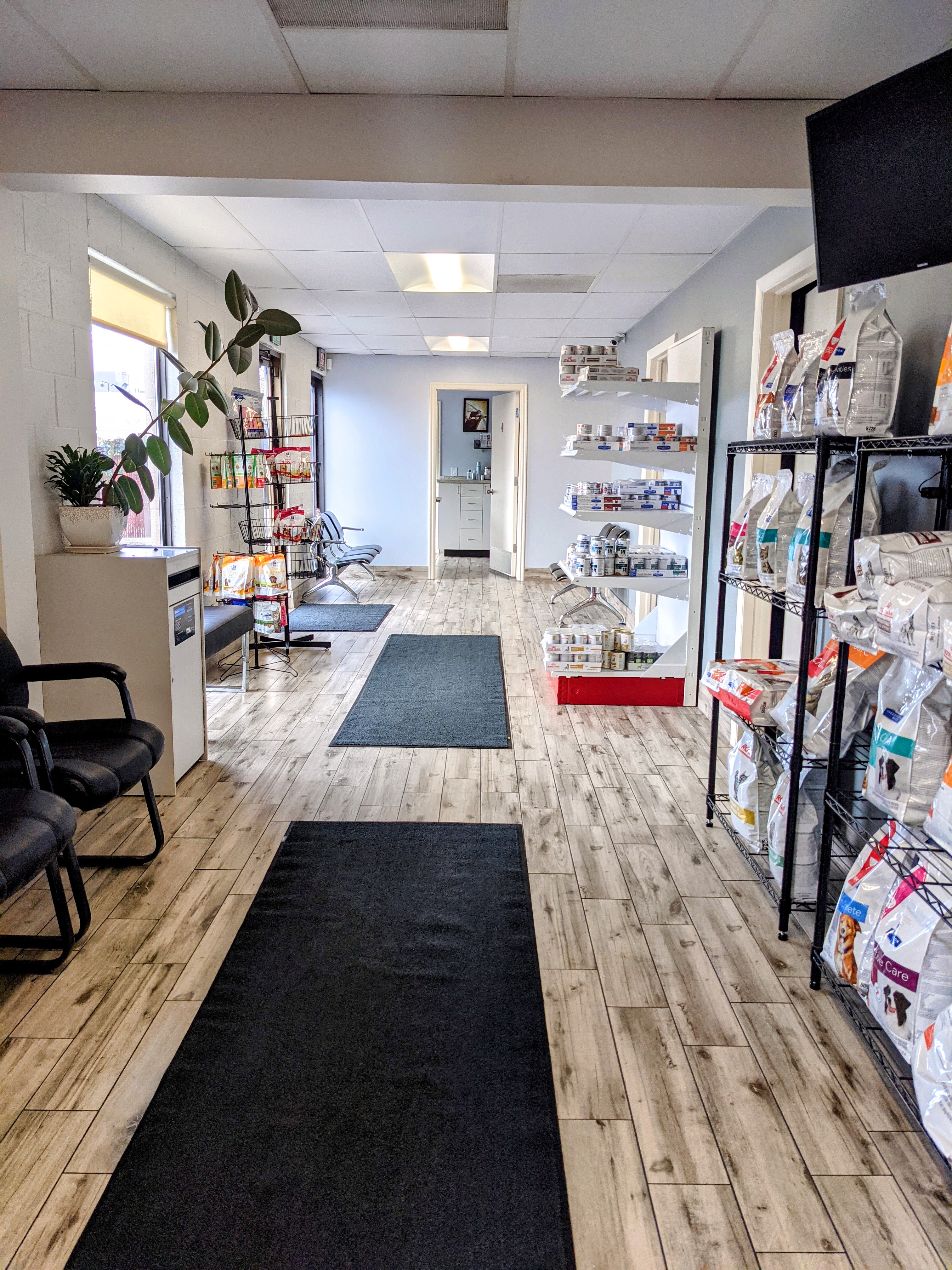 Lobby at West Valley Veterinary Clinic.