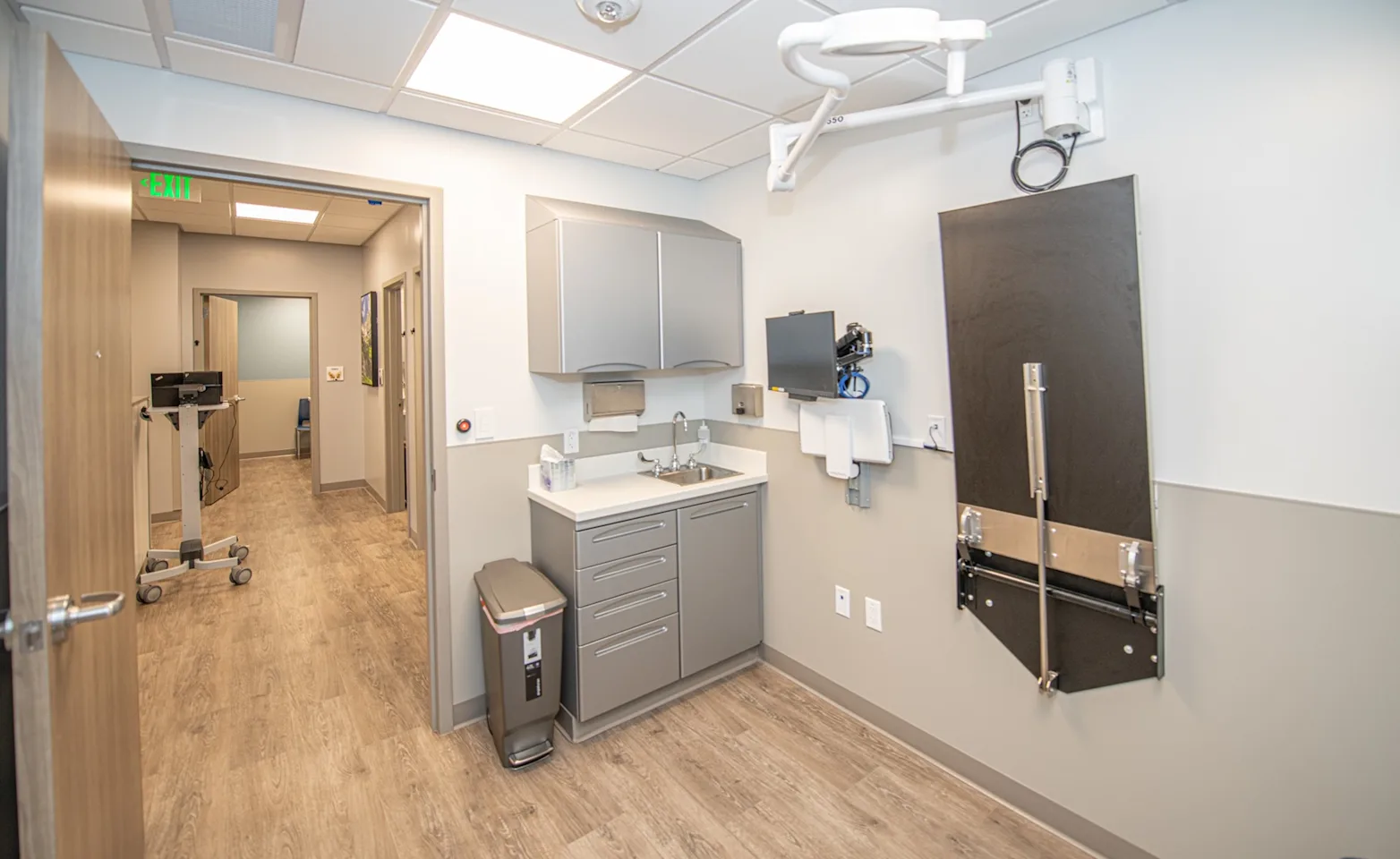 inside of Animal Emergency & Specialty Center inside of Animal Emergency & Specialty Center