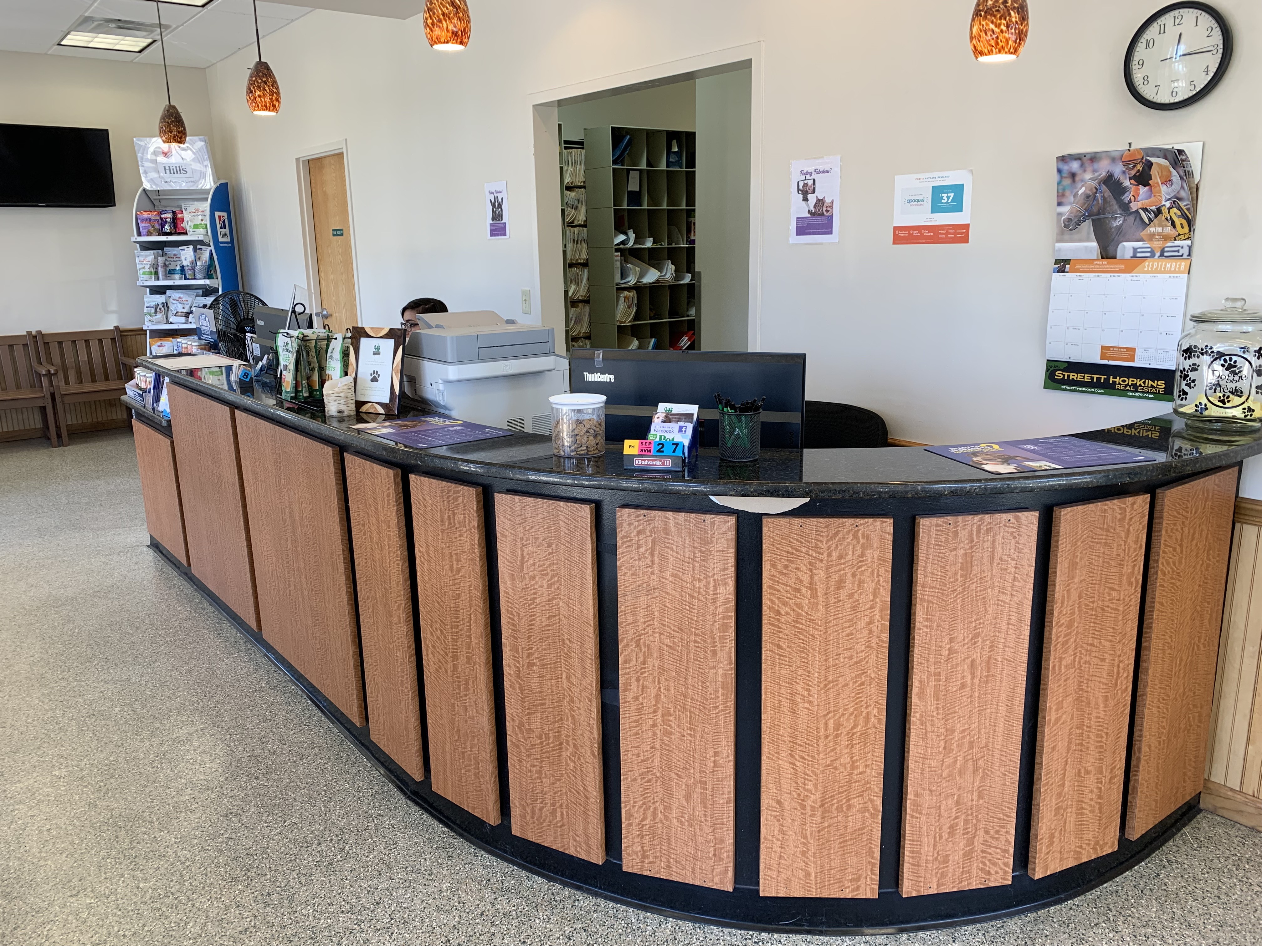 Greenbrier Veterinary Clinic Reception Desk